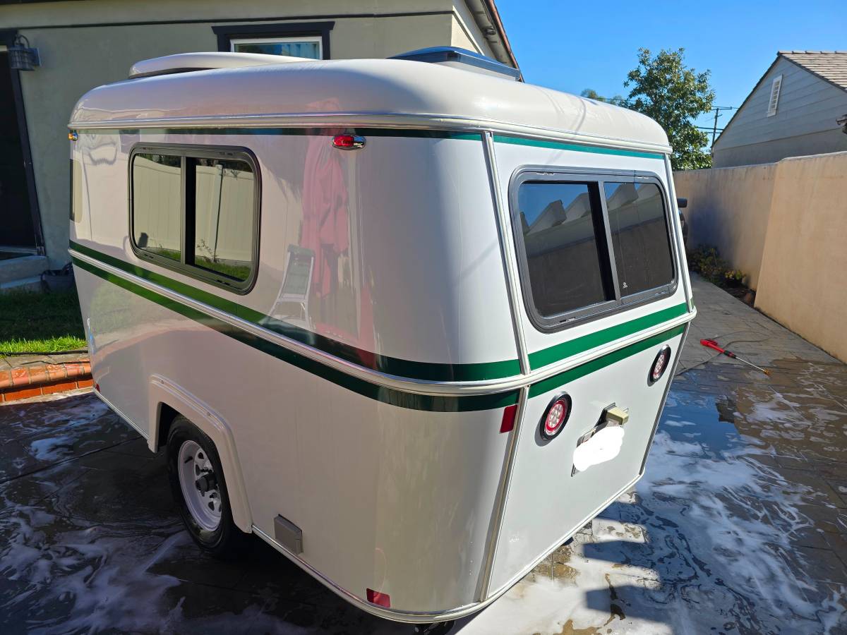  with a window and hitch — photo 4