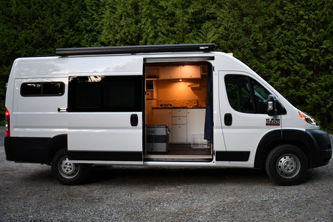 "The Sunset" 2021 High Roof Promaster 3500 overland rental