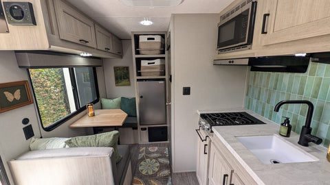 Cozy Aurora 13RDX • Sleeps 3 • SUV Towable • Fully Equipped overland rental