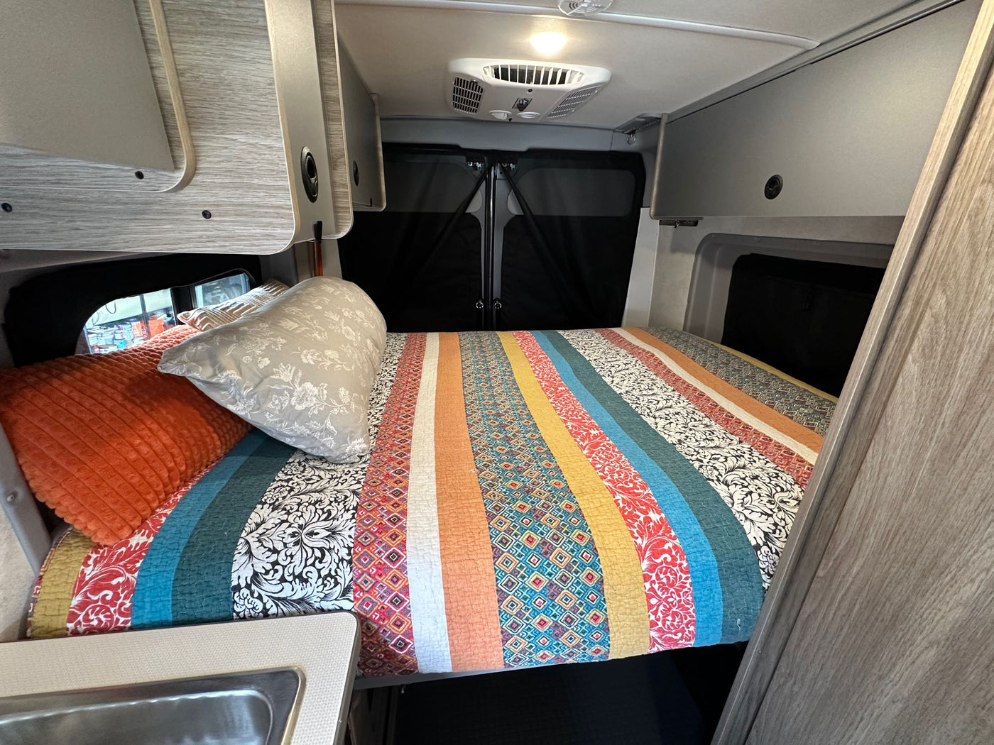 Sunny - Family Friendly 2023 Solis - Sleeps 4/Seats 4 — photo 16