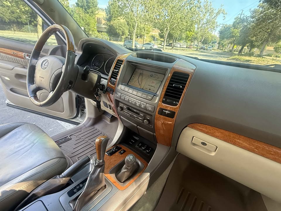 2004 Lexus GX · GX 470 Sport Utility 4D in San Jose, CA (photo 10) — photo 10
