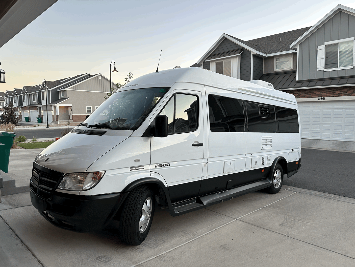 2005 Pleasure-Way Pleasure-Way Class B