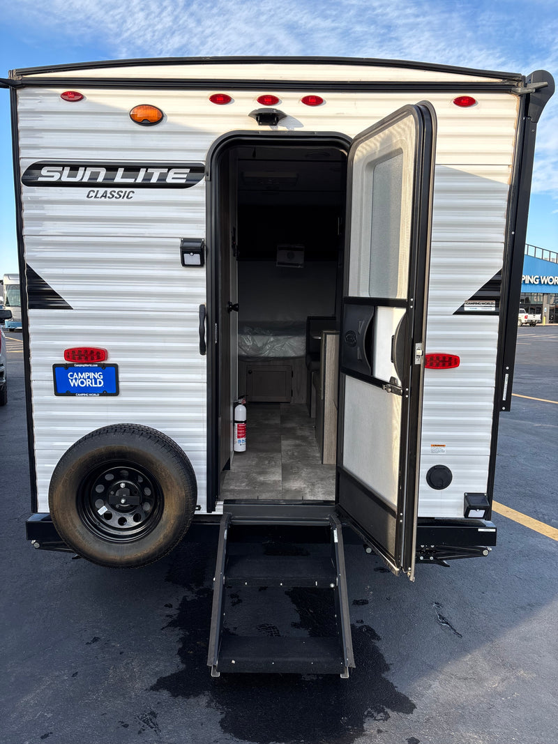 Cozy Camper — photo 14