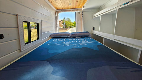 Luxury Mercedes Camper VAN | Kitchen, Shower, Solar, AC, Murphy bed — photo 4