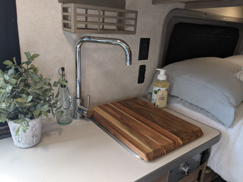 Felicity the Happy Camper! 2023 Winnebago Solis 59PX — photo 5