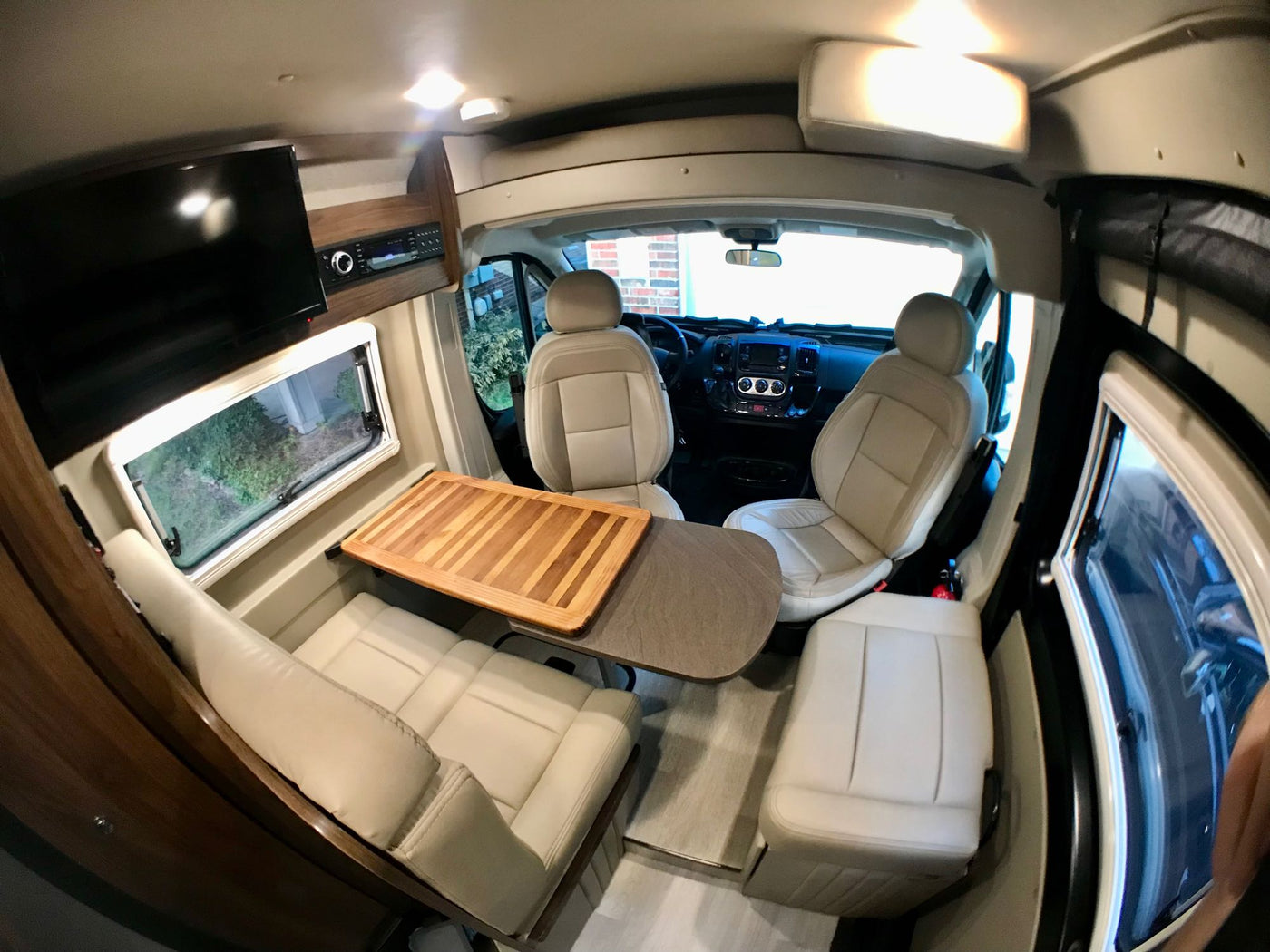 2020 Winnebago Travato 59GL (lithium, unlimited AC, pet friendly,sleeps 4) — photo 20