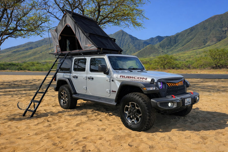 Explore with this silver Jeep Rubicon RV rental — photo 1