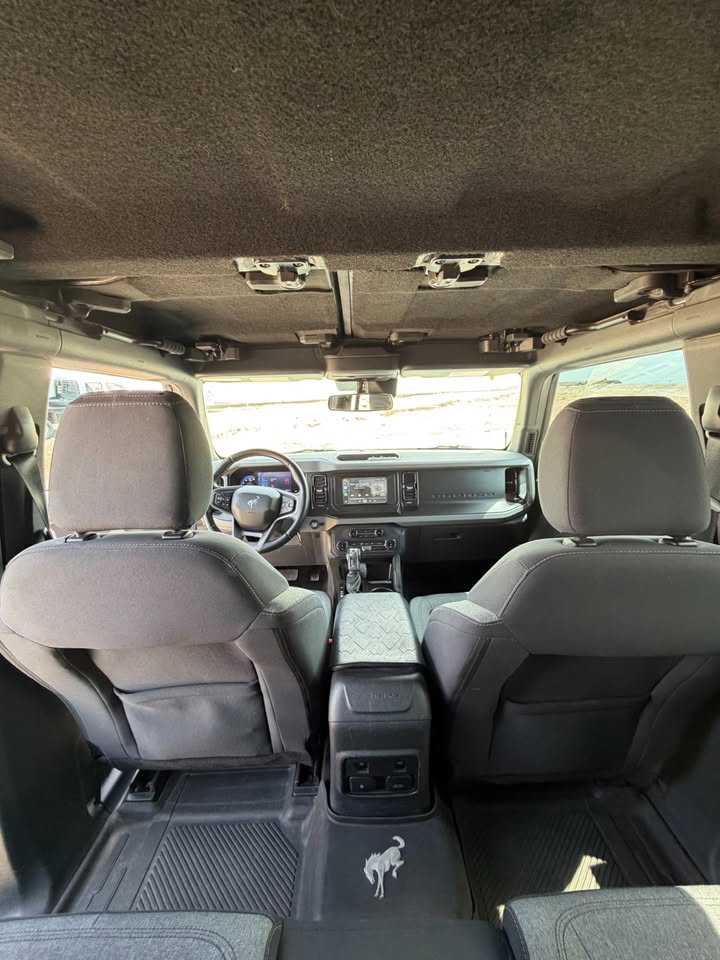 2022 Ford bronco 4-door – loaded – excellent condition — photo 3