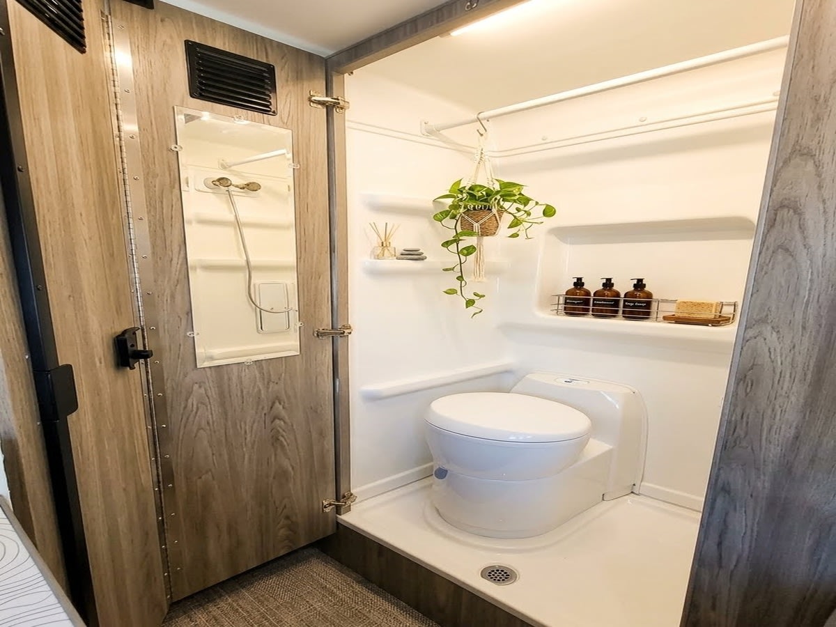  likely an RV rental — photo 2