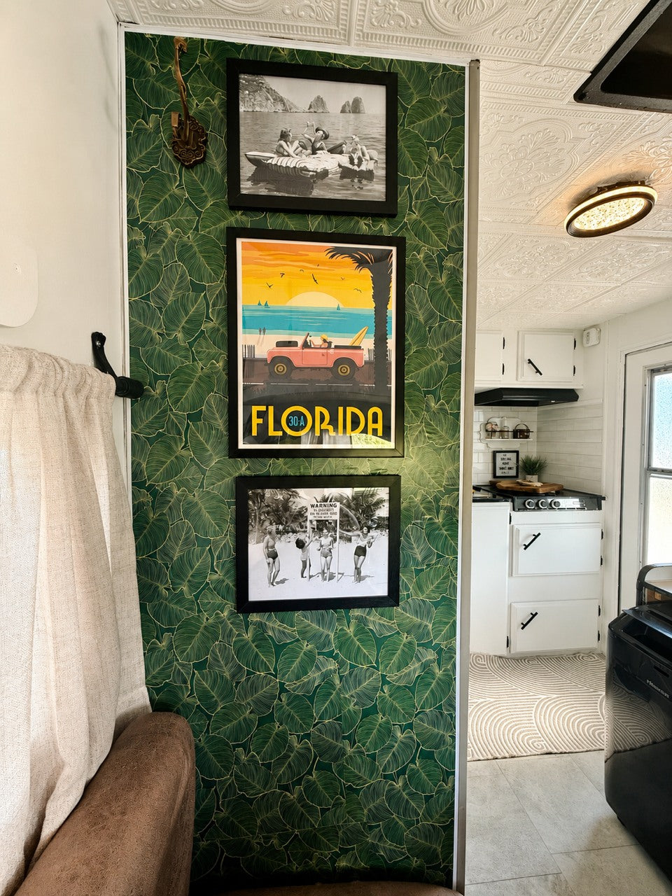 The Cozy Tow-A-Way