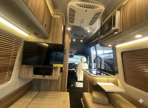Airstream Mercedes Sprinter- 4x4 luxury camper van, off grid package — photo 5