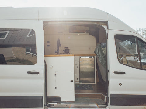 The Cozy Nomad - 2015 Ford Transit 250 — photo 3