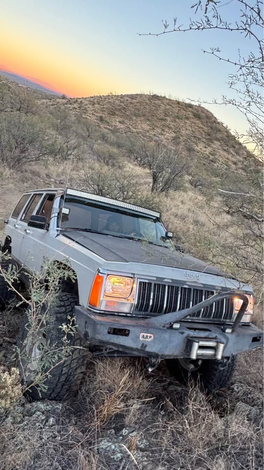1989 Jeep Cherokee · Sport Utility 4D in Vail, AZ (photo 1) — photo 1