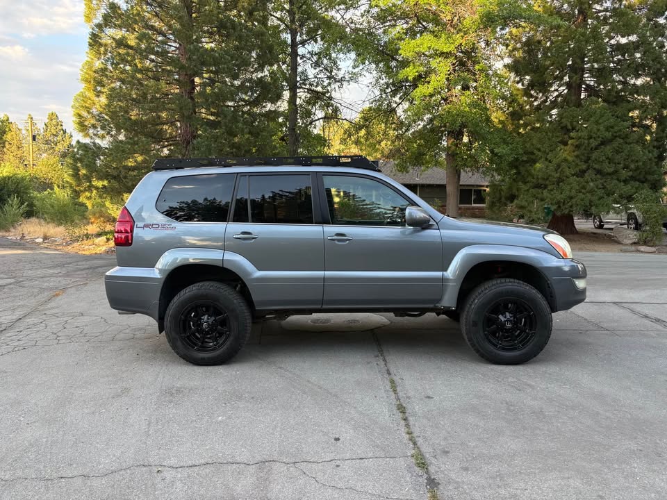 2005 Lexus GX · GX 470 Sport Utility 4D in Reno, NV (photo 2) — photo 2