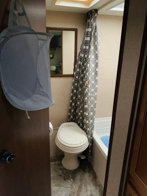 Tahoe Pines to Peaks: 2016 Jayco Jay Flight — photo 2