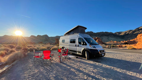 Fully Stocked Van: Generator, AC, Heater, Kitchen, Bath, Sleeps 4 Solar overland rental