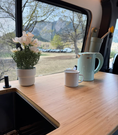 Wilder Abode - the Essentials Sprinter Van — photo 3