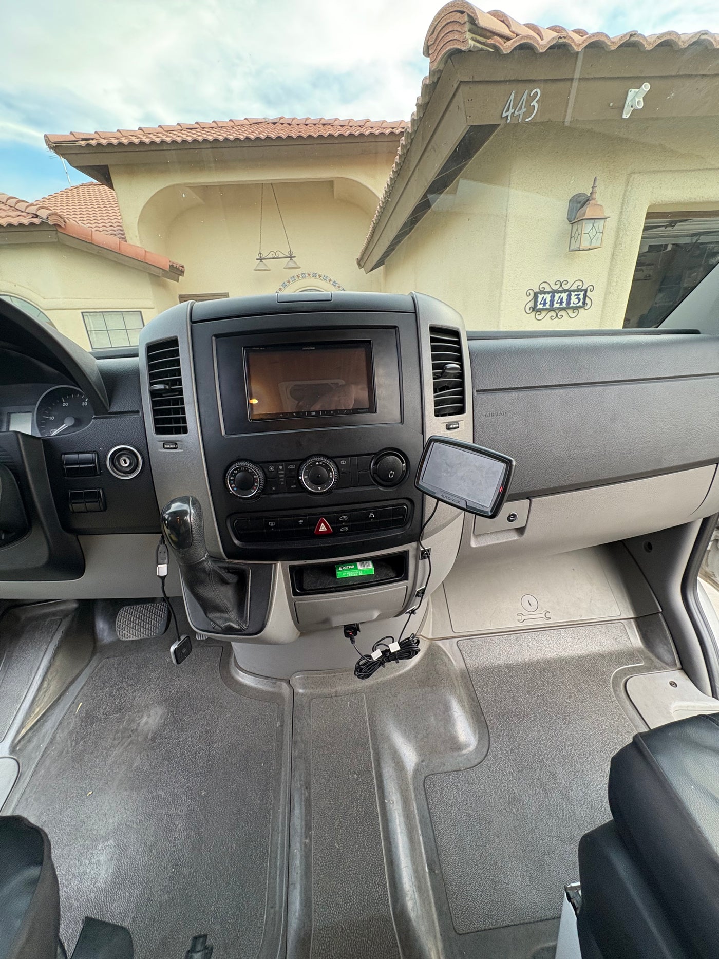 Sprinter Van — photo 18