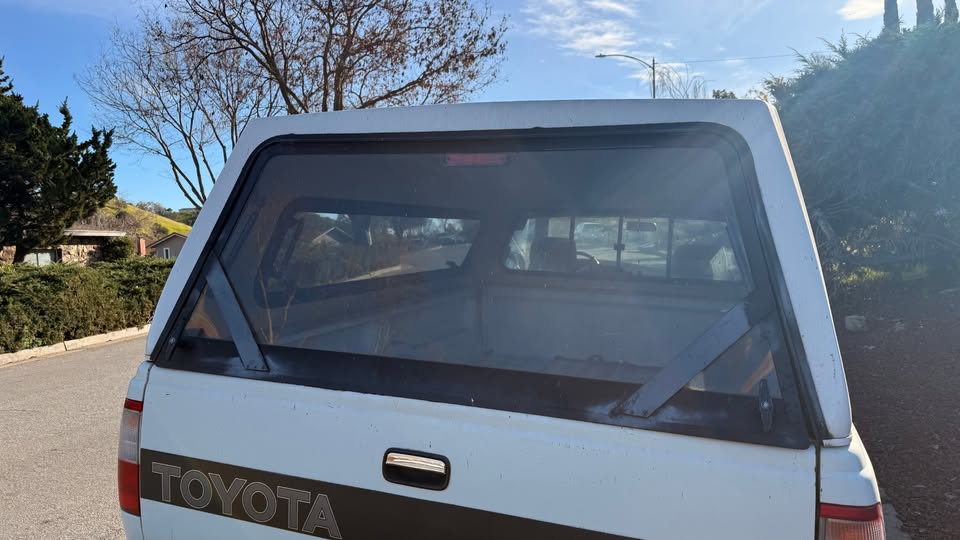 Camper Shell Tundra 8ft long bed single cab T100 Toyota in San Jose, CA (photo 4) — photo 4