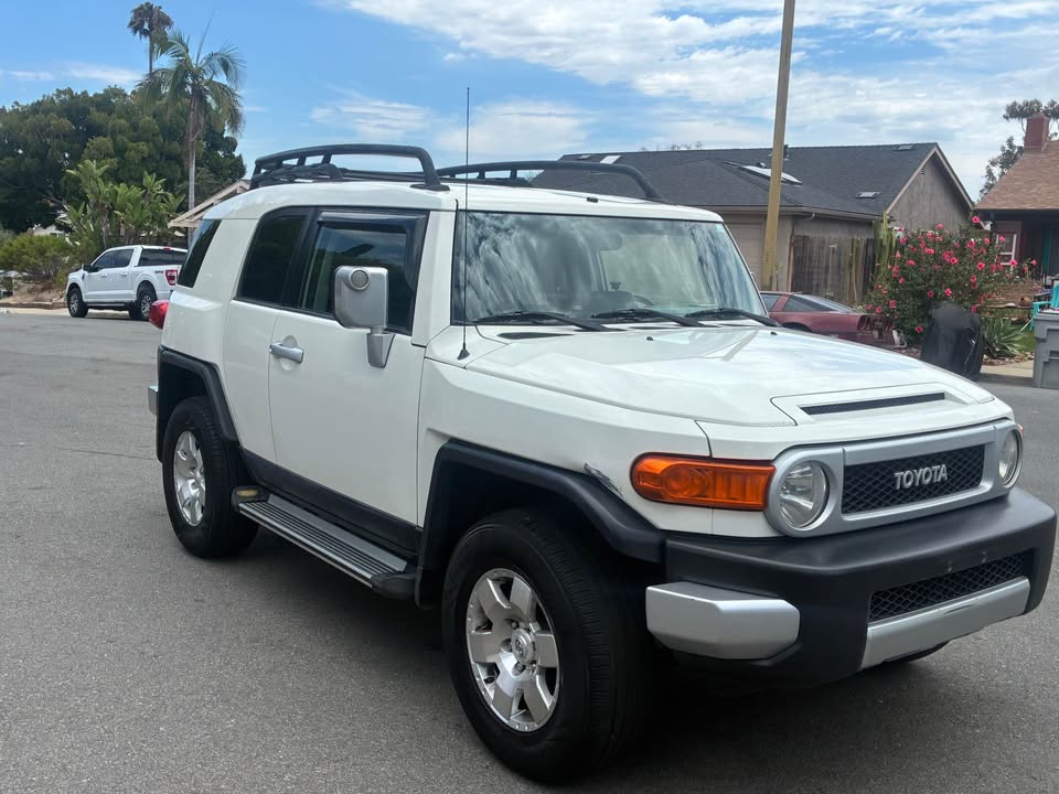 2010 Toyota FJ Cruiser · Sport Utility 2D in Escondido, CA (photo 7)