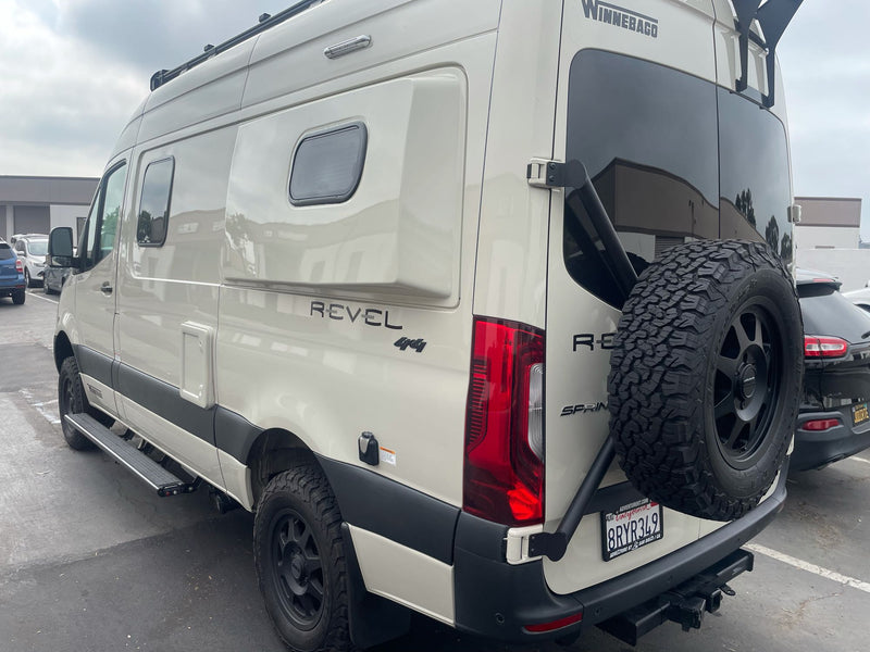  a beige Mercedes Sprinter — photo 5