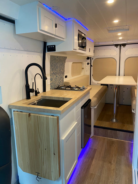 2019 Dodge Ram Promaster 2500 Long. Self-contained get-away-from-it-all! — photo 2