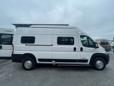 2021 Winnebago Solis 59P almost NEW condition — photo 3