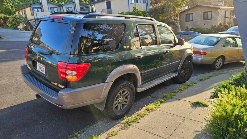 2001 Toyota Sequoia · SR5 Sport Utility 4D in Pacifica, CA (photo 4) — photo 4