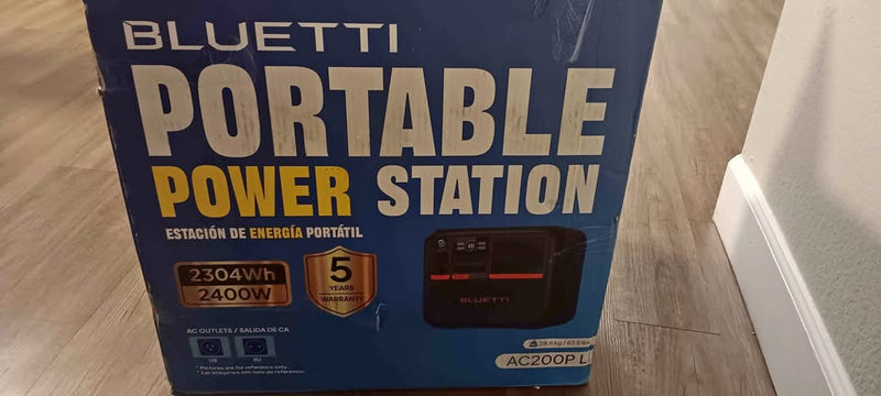 BLUETTI AC200P L Portable Power Station – Nueva in Peoria, AZ (photo 1) — photo 1