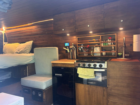 Appa, Your Fully Loaded Off-Grid Campervan — photo 3