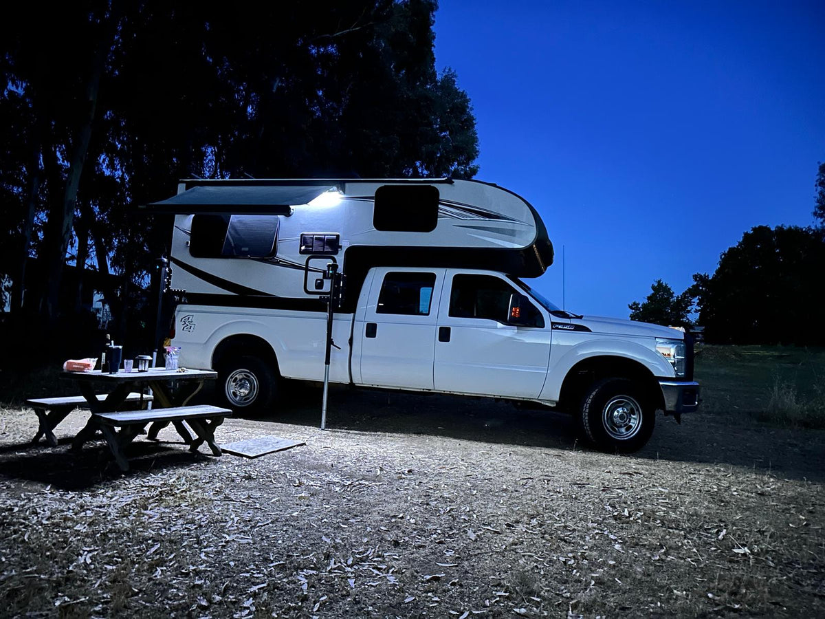 2021 Palamino HS750 F350 4WD Satellite Trail Ready Solar — photo 2