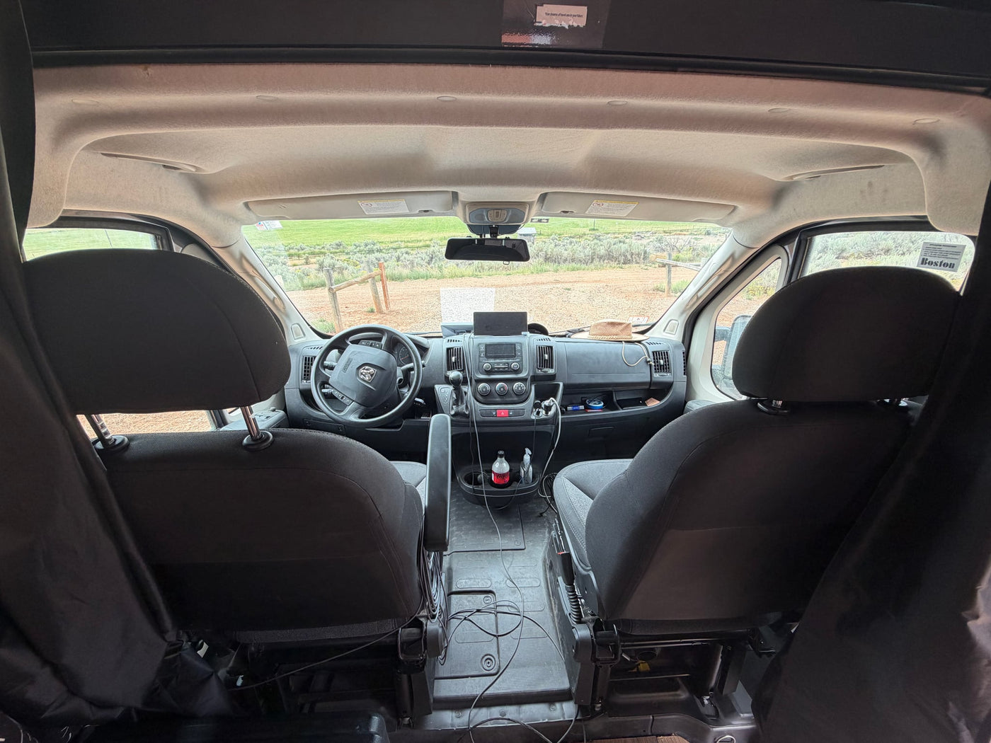 Solar-powered, Starlink-connected, Dog-friendly Adventure Van — photo 10
