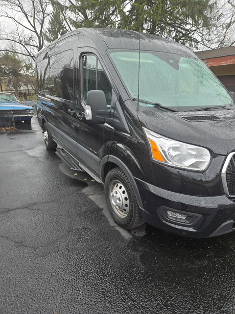 Ford Transit 350 AWD — photo 3