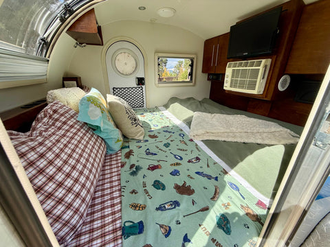 Comfort Made Easy - Kingsized Bed on Wheels! — photo 2