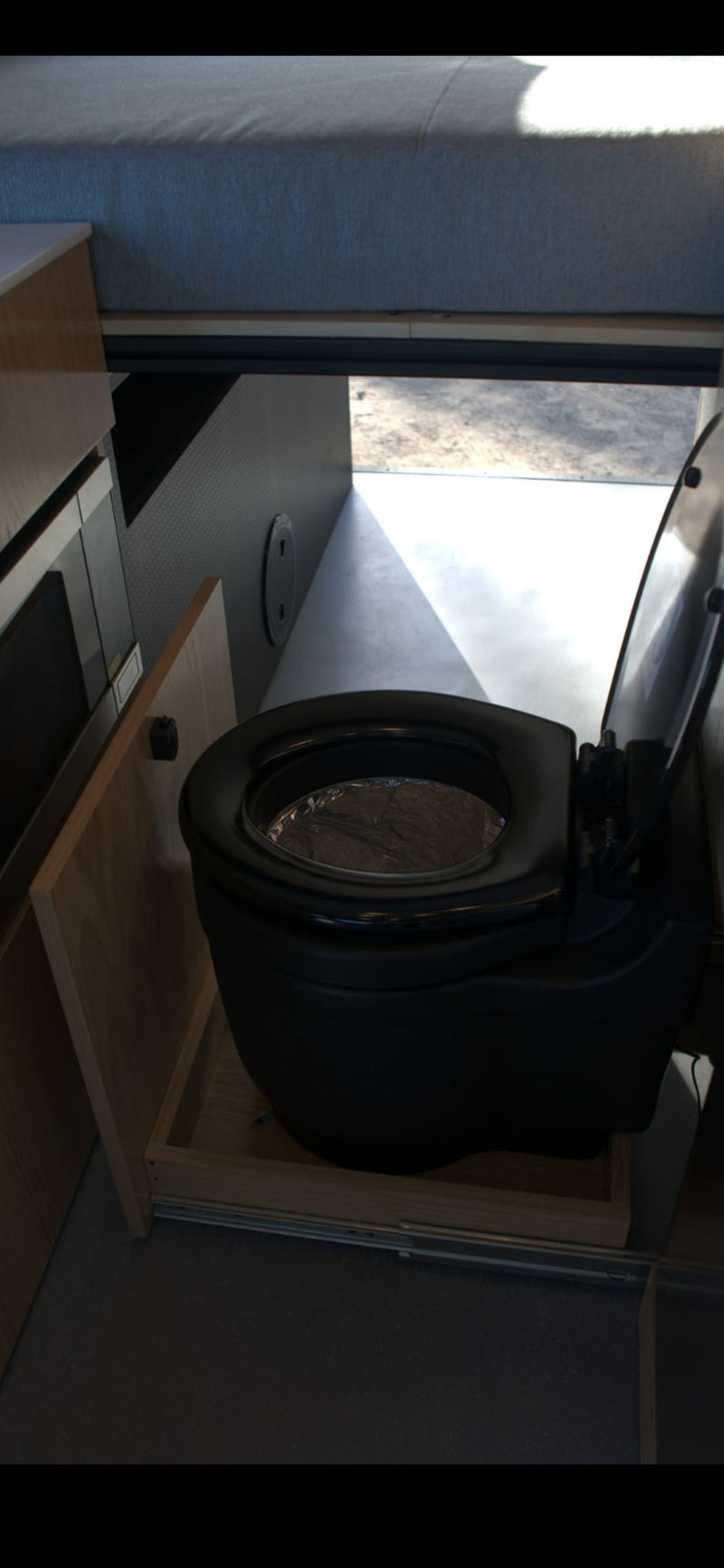  and seating — photo 9
