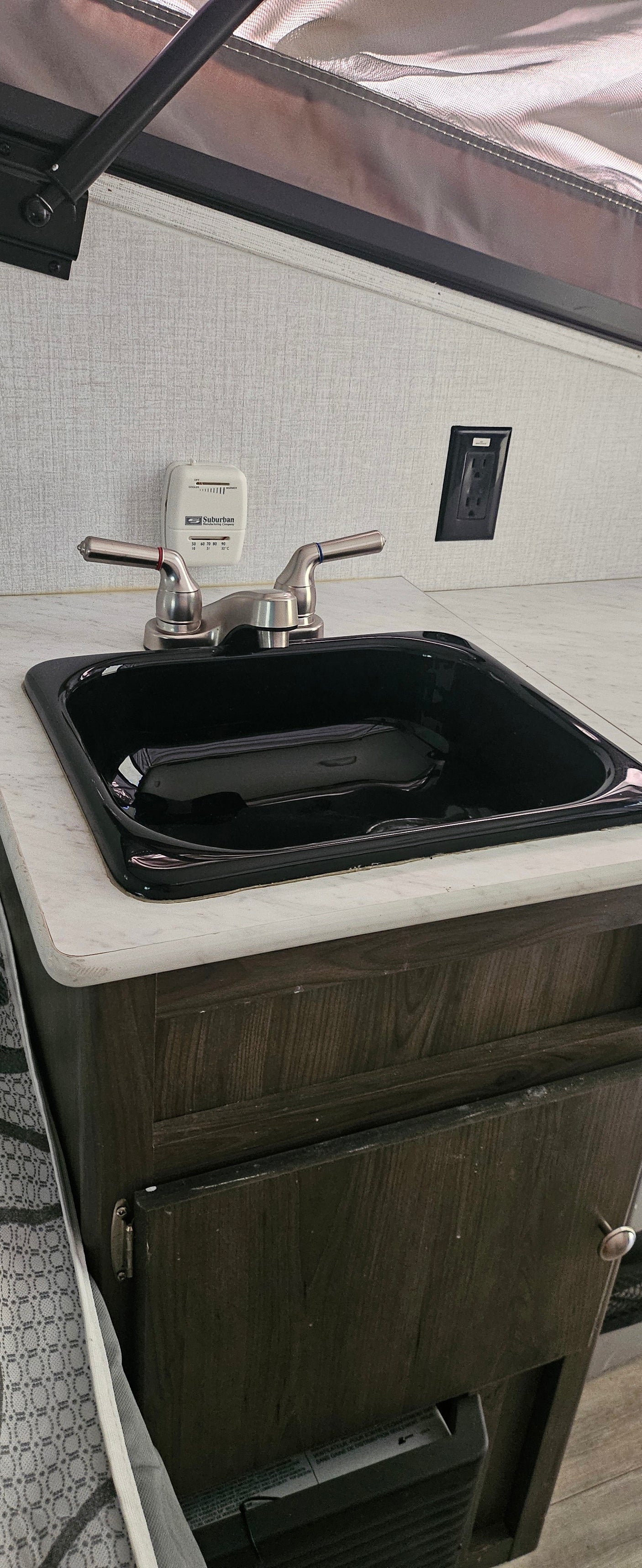 The Campfire Nook • Sleeps 2 Trailer • Coachmen Clipper TT-14G