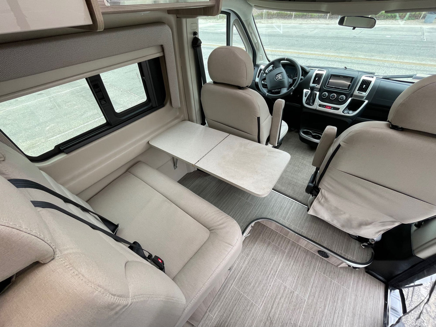 Comfy Camper Van Sleeps 4 w/AC, Pets .Welcome!