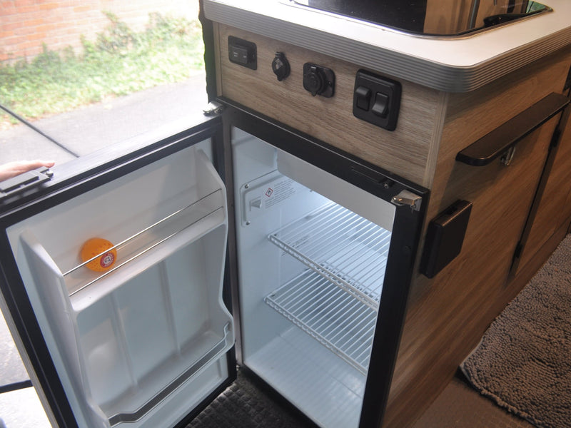  ideal for travel.|Inside an rv rental — photo 10