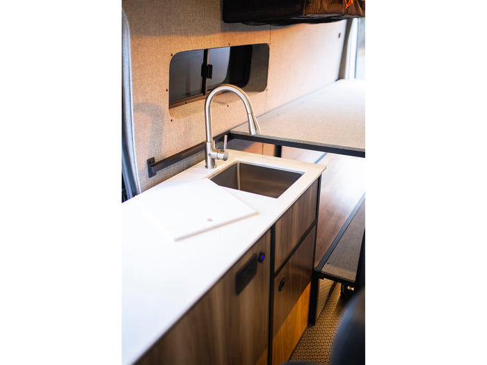  illuminated pull-out drawer