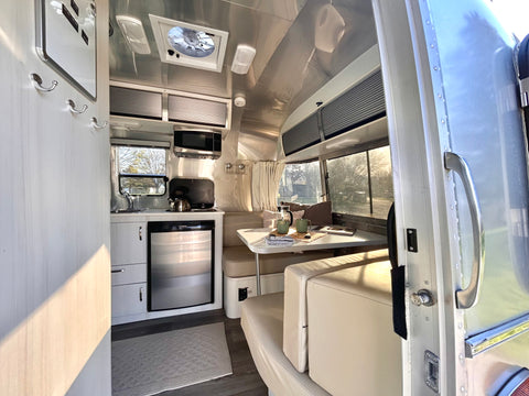The "Wander Stream": Glamping, Delivered! — photo 3