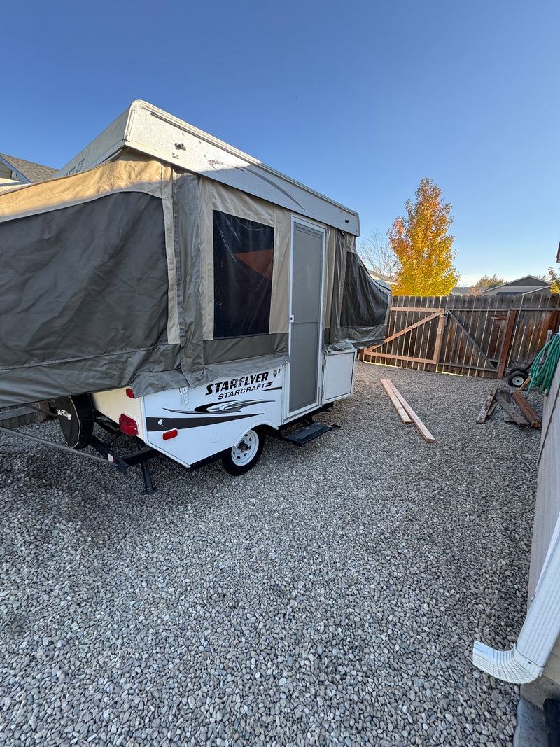 Cozy, Lightweight Tent Trailer – Perfect for Family Adventures! — photo 4