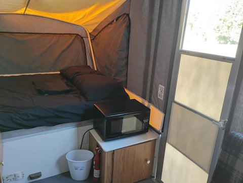 Pop up that sleeps 5 overland rental
