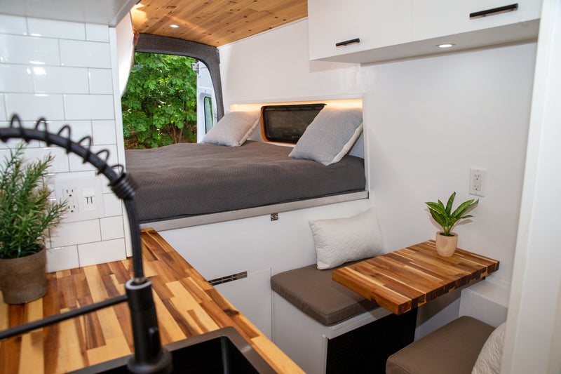 Ultimate Adventure Van with AC & Hot Shower, Battery bank, Queen Bed — photo 5