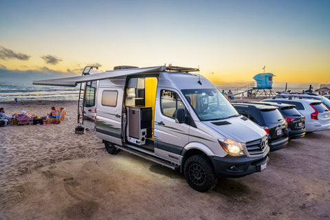2019 Winnebago Revel Mercedes Sprinter 4x4: Head out with “Scout” — photo 3