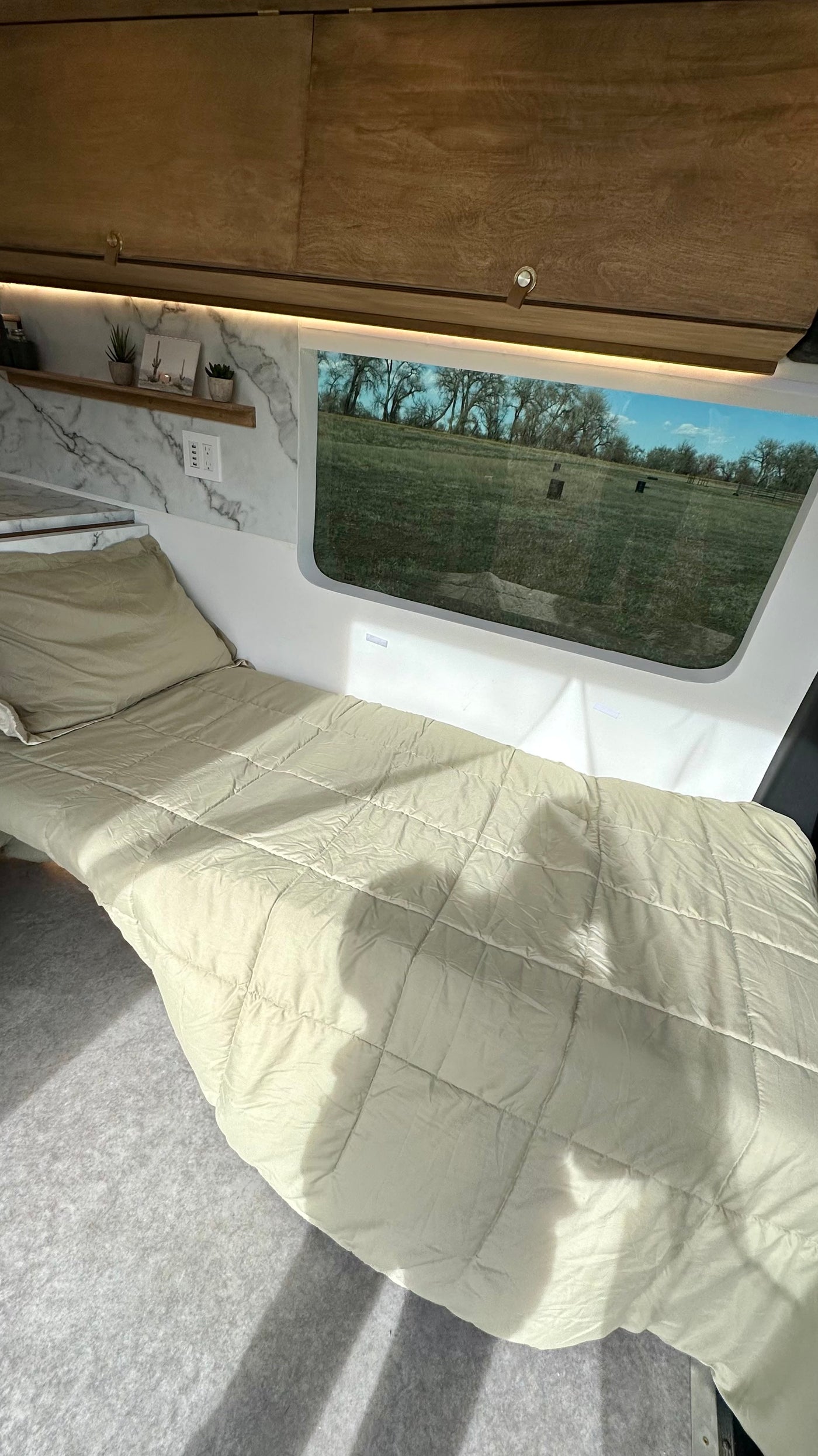 Luxury Mercedes Sprinter 4x4 Campervan “Sully” — photo 9