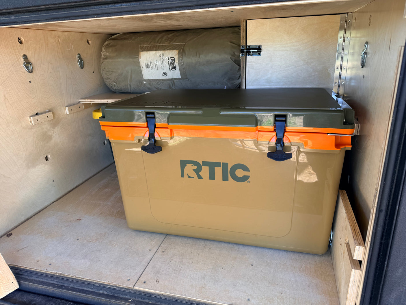 Off-Road Overland Trailer w/ Rooftop Tent, Awning & Camp Kitchen