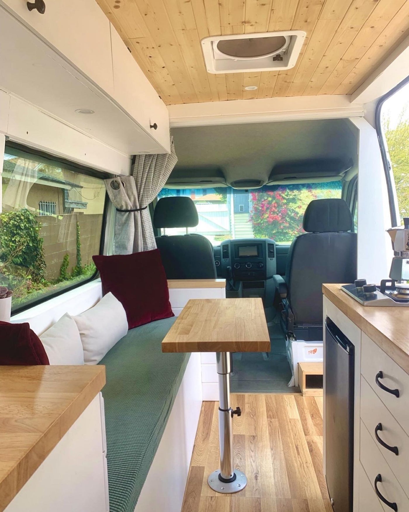 Jolene the Mercedes Sprinter — photo 8