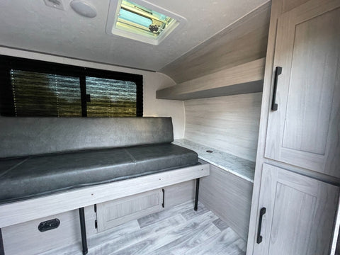 Coleman Rubicon All Terrain with Kitchen and BBQ Grill — photo 3