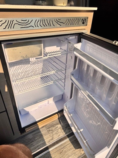 Off-Grid 2022 Sprinter 4x4 "BAM" [ Family and pet friendly — photo 20