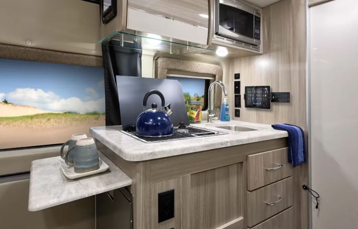 2023 Thor Scope 18M- Camper Van — photo 13